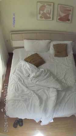 酒店偷拍 ️可爱纯欲风短裙女孩被眼镜男各种姿势操 截图16