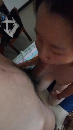 出租房帮哥们电脑做系统无意间发现硬盘内有他与女友做爱的自拍视频偷拷了一份太TM精彩无水4K完整版 截图16