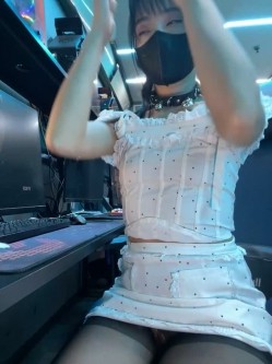 【xiao-Lin】白丝逼夹跳蛋户外露出自慰兔女郎造型真不错被称为厕所女神喜欢男厕露 截图11