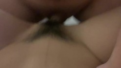 露脸清纯学生妹【允儿】自拍大量淫荡视频卖钱花~裸舞、楼梯间停车场学具紫薇、啪啪各种骚操作极度反差 截图10