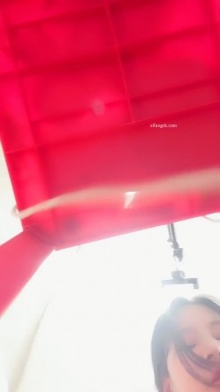 【小少妇以下海】，舞蹈御姐， 超骚~超漂亮~道具自慰~尿尿，甜美可人标准的校园女神长相 截图16