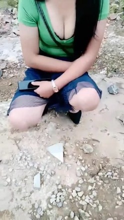 【钢炮寻爱】 户外车震~沟搭人妻熟女催情药无套内射 截图1