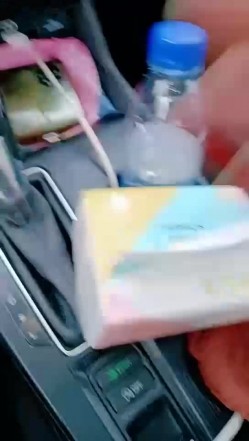 【钢炮寻爱】 户外车震~沟搭人妻熟女催情药无套内射 截图5