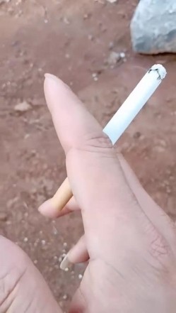 【钢炮寻爱】 户外车震~沟搭人妻熟女催情药无套内射 截图9