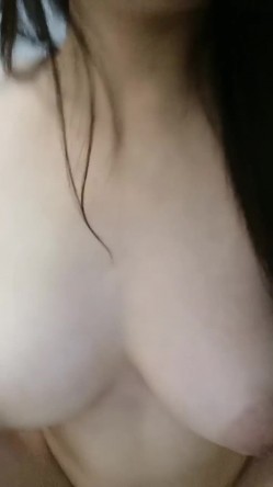 全网最美女神，【西柚咻】，傲人身材，看一眼就无法自拔，女团品质，小逼逼又粉又好看，强烈推荐 截图7