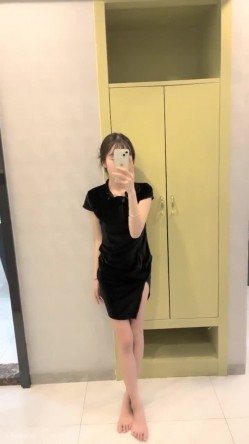 大哥们，【女大学生羊羊】下海， 很少有时间来直播的，值得一观，一秒钟带你梦回学生时代 截图1