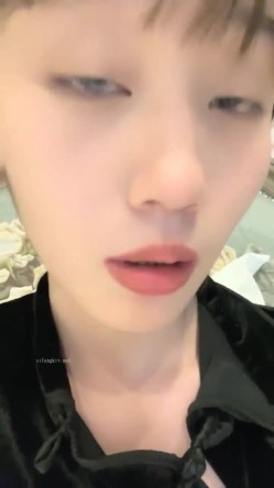 大哥们，【女大学生羊羊】下海， 很少有时间来直播的，值得一观，一秒钟带你梦回学生时代 截图5