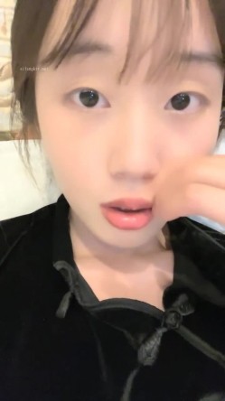 大哥们，【女大学生羊羊】下海， 很少有时间来直播的，值得一观，一秒钟带你梦回学生时代 截图10
