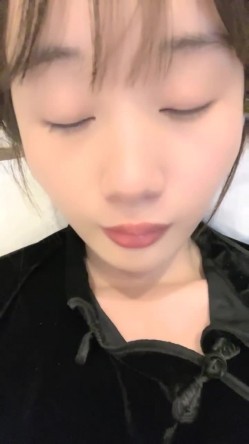 大哥们，【女大学生羊羊】下海， 很少有时间来直播的，值得一观，一秒钟带你梦回学生时代 截图14