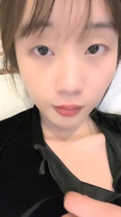 大哥们，【女大学生羊羊】下海， 很少有时间来直播的，值得一观，一秒钟带你梦回学生时代 截图16