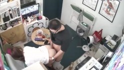 黑客破解监控摄像头偷拍 貌似漫画工作室老板和女员工对着监控视频啪啪老板吃药了吧干了几次 截图15