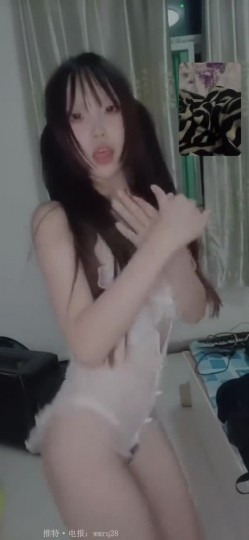 大神和各路抖音女神的裸聊：芙老师童颜36e，超级无敌反差老师，我挺喜欢这个妹妹的！ 截图2