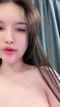 颜值不错的女模特，高跟诱惑圆润的骚奶子奶头都是粉色的，性感的逼逼掰开给狼友看特写，妩媚诱惑精彩不间断 截图14