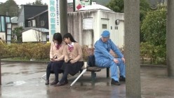 DRPT-022 野ション女子○生開脚拘束おしっこ噴射 ターゲット連鎖Ver 前乃菜々 幾田… 截图1