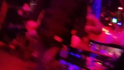 【猎奇资源 砂舞】舞厅内的淫乱 重金属质感般的性爱 抓奶 抠逼 摸屌 口爆 打站桩 站炮 激情篇 截图5