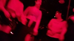 【猎奇资源 砂舞】舞厅内的淫乱 重金属质感般的性爱 抓奶 抠逼 摸屌 口爆 打站桩 站炮 激情篇 截图11
