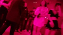 【猎奇资源 砂舞】舞厅内的淫乱 重金属质感般的性爱 抓奶 抠逼 摸屌 口爆 打站桩 站炮 激情篇 截图16