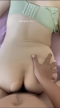 泄密流出抖音网红 巨乳宝妈杨枝甘露 首次线下约炮粉丝啪啪做爱 史上最大尺度 截图13