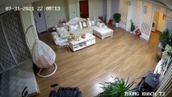 黑客破解网络摄像头监控偷拍 豪宅里贵妇练习瑜伽过程中就被操了 截图16