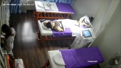 新流出 ️【破解摄像头】 ️美容院高质量少妇小姐姐全身刮毛 截图1