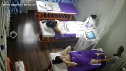 新流出 ️【破解摄像头】 ️美容院高质量少妇小姐姐全身刮毛 截图11