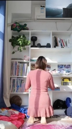 熟女广场舞【娟娟】绅士视角广场舞，原档无水印，露奶露逼，淫语调教，熟女控必入 截图7
