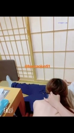 【最强反差 ️终极调教】绿帽性爱狂『暴君S』超级调教女奴甄选 KTV包厢各种爆操 极品女奴随意拿去群交交换 超淫乱 截图6