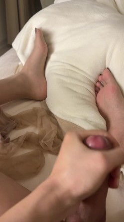 榛榛 国产极品人气TS，外表清纯靓丽，实则高冷傲娇，符文强化附魔，榛榛女王驾到，祝朋友们平安顺利 截图2