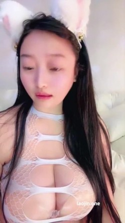 纯天然爆乳，太震撼了，【木头美人】，19岁小妹妹，这对奶子甩起来让人喷鼻血 截图13