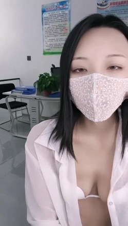 【雅儿老湿】退役模特 美腿丝袜 沟搭男技师男学弟 无套狂操 多地点无套内射 真受不了 截图8