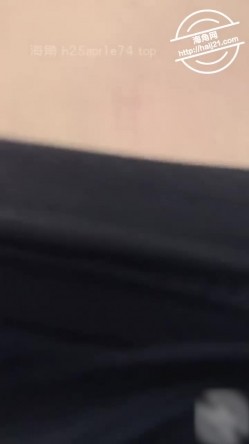 31万粉淫乱大神【奶子即正义】原创 偷情极品美妇 中途给她⽼公打电话 差点被发现了 初⼊后⻔ 极品乳摇 截图16