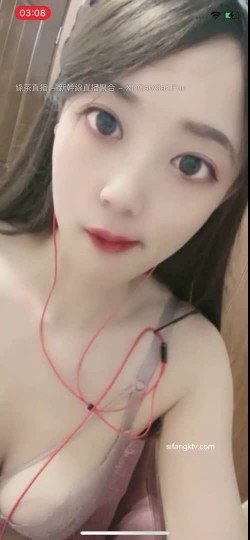 成都高颜值【9妹】这么甜美的少女笑容把我融化了 ，‘可以内射哦，可以约我空降’，酥酥的胸部太诱人啦！ 截图7