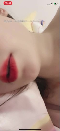 成都高颜值【9妹】这么甜美的少女笑容把我融化了 ，‘可以内射哦，可以约我空降’，酥酥的胸部太诱人啦！ 截图14