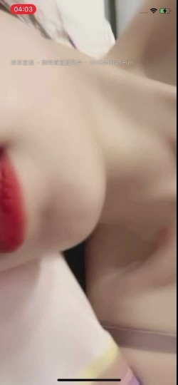 成都高颜值【9妹】这么甜美的少女笑容把我融化了 ，‘可以内射哦，可以约我空降’，酥酥的胸部太诱人啦！ 截图16