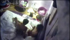 安防酒店偷拍精品 女同性恋百合互相抠逼用电动阳具达到高潮 截图4
