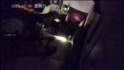 安防酒店偷拍精品 女同性恋百合互相抠逼用电动阳具达到高潮 截图13
