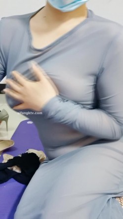 广场舞女人味十足肥臀大奶成熟阿姨【波波姐】最新定制作品 淫语挑逗 露鲍露奶情趣摇摆挑逗 截图3