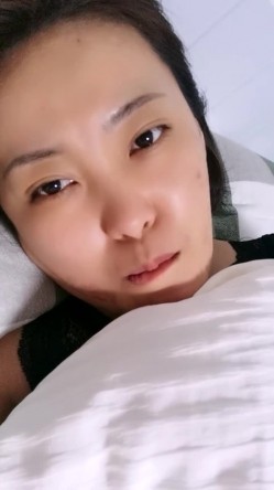 极品人妻！刺激，【放肆的小水娃】，真实良家，标准的贤妻良母，厨房搔首弄姿 截图15