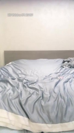 高颜值御姐黑丝高跟鞋诱惑，拨开内裤自摸翘着大屁股扭动肥逼诱人 截图7
