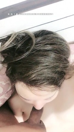 【最后一个太监】一个神奇的小鸡鸡 伸缩自如 大屌威猛再现 首次爆菊女闺蜜 干到啊啊浪叫不止 口爆撸射 截图11