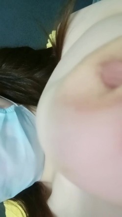 没想到还福利的露了脸，【绝品】【00后的姑娘】12天合集（上），清纯美乳少女，这奶子真美啊，做爱道具秀 截图3