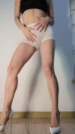 熟女广场舞【娟娟】绅士视角广场舞，原档无水印，露奶露逼，淫语调教，熟女控必入 截图4