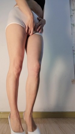 熟女广场舞【娟娟】绅士视角广场舞，原档无水印，露奶露逼，淫语调教，熟女控必入 截图7