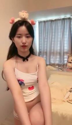 超甜美的清纯女神【纯情辣妹】又又又被操了，像某某甜美当红明星，活泼可爱的性格，白里透红 爱撒娇 截图3