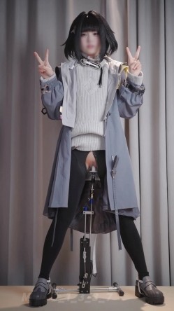 极品反差美少女【埋导演】最新作品，明日方舟 终末地管理员 裸舞 宅舞 截图9