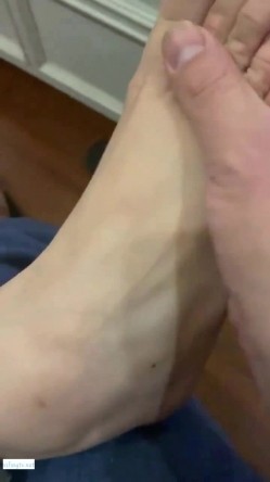 最美推特淫妻女神【你们的小美羊儿】大尺度私拍啪啪特写流出 极品肉欲淫妻群P乱操淫荡下午茶 高清私拍52P 高清720P版 截图1