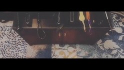 字母圈调教大神【Santa Claus-S】把女神开发成发情的小母狗，别人眼里高高在上的女神 在主人面前是一只精盆母狗 截图1