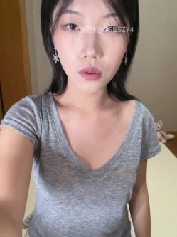 ️极品眼镜骚货【Nami-OP】黑丝肥臀眼睛骚货道具自慰喷水非常骚浪 截图8