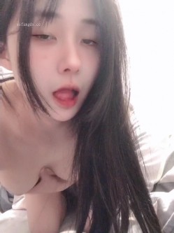 【极品泄密】武大极品校花董逸琪男友泄密流出 截图5