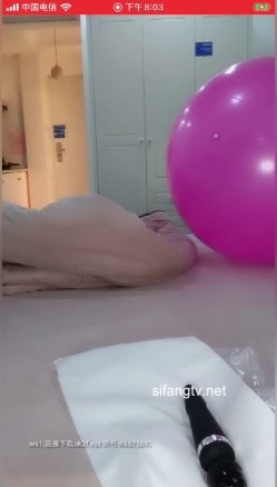 神似某欧明星的高颜值御姐，舞蹈功底扎实【狐狸仙子】学生装 倒立口交 互舔啪啪 爆菊，一般人招架不住的淫荡 截图9